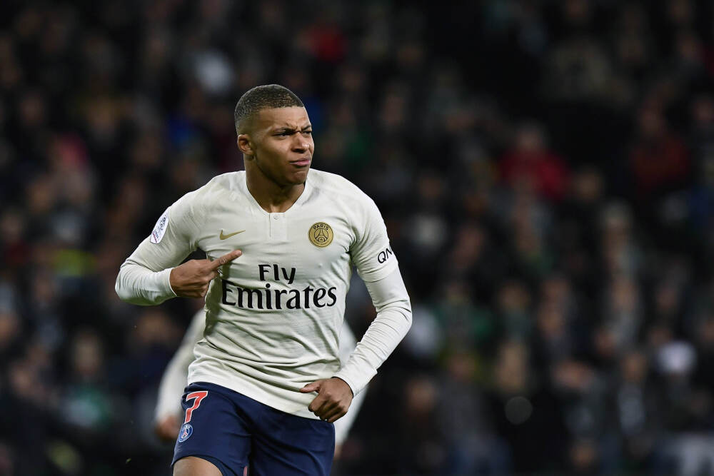 寒武纪-U成交额达100亿元，现涨6.6%